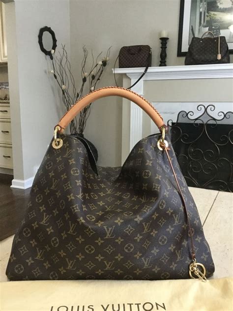 is louis vuitton bags made in spain